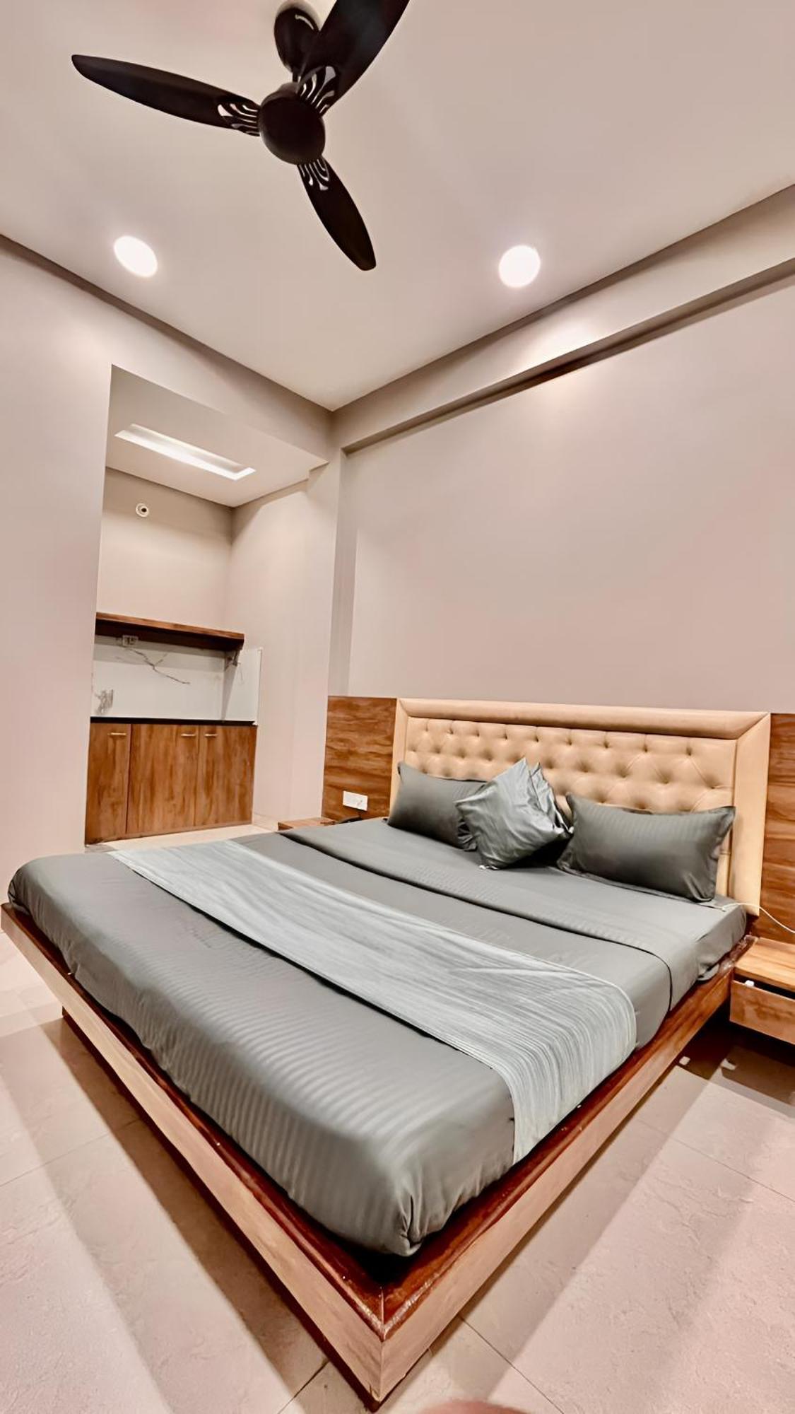 Hotel Evanka Індаур Екстер'єр фото